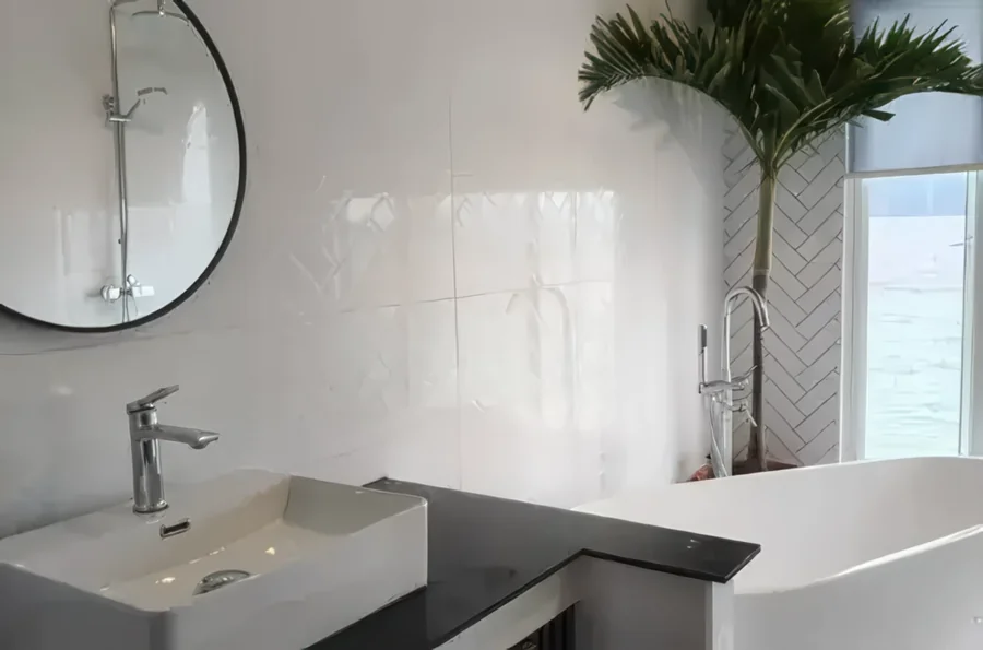 Water villa bathroom santiri - private island resort near Semporna
