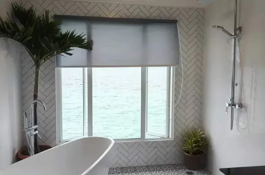 Water villa bathtub seaview - private island resort near Semporna